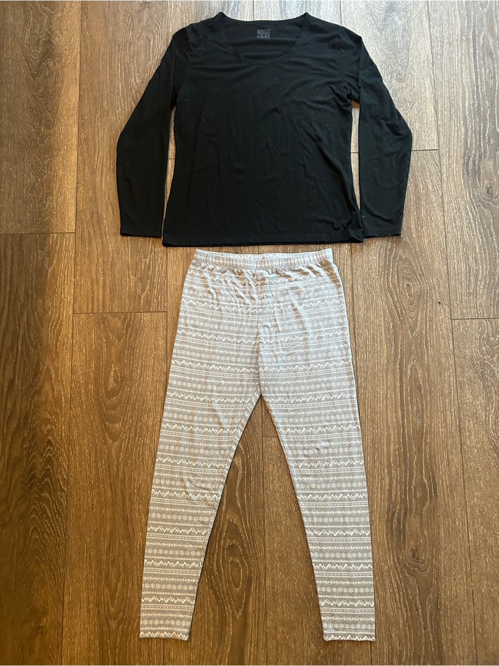 32 Degrees Kids Black Top with Gray Patterned Pajama Leggings